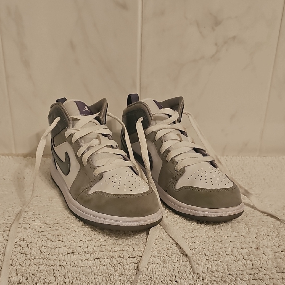 Nike High-Top Sneakers in White and Gray with Purple Accents